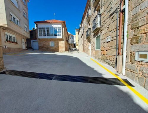 Mejora de las redes de saneamiento y pluviales en la plaza Ramón Juega, Laxe